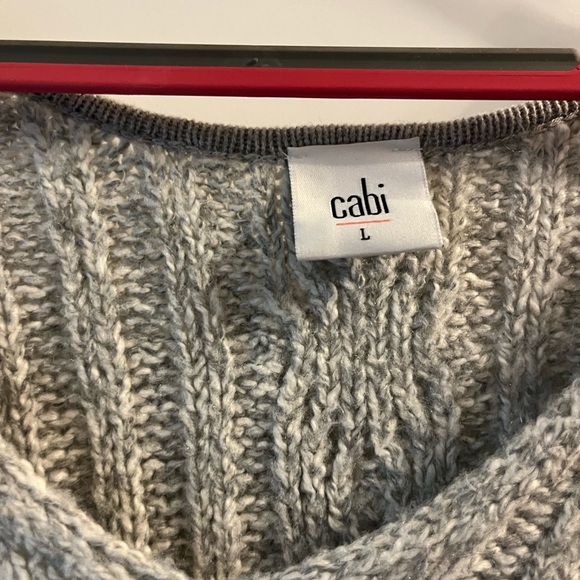 Cozy Gray Cable Knit Sweater - Picture 4 of 4